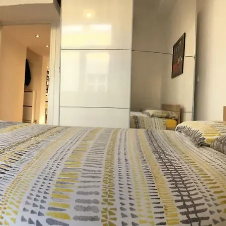Skyline Krakow-oldtown Apartment *